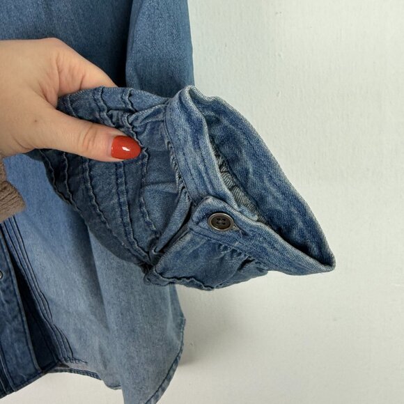 NWT American Eagle Denim Puff Sleeve Relaxed Buttondown Shirt Blue Size Small S - Picture 5 of 12